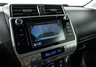 Подержанный автомобиль Toyota Land Cruiser Prado 2017 года (15 фото)