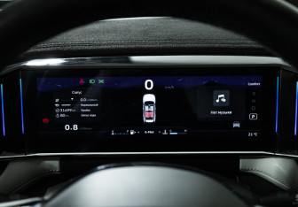 Подержанный автомобиль Geely Atlas 2024 года (12 фото)