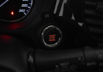 Подержанный автомобиль Mitsubishi Outlander 2018 года (19 фото)