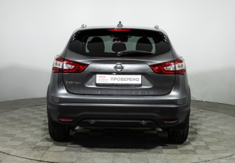 Подержанный автомобиль Nissan Qashqai 2018 года (6 фото)