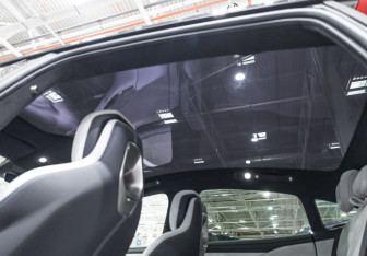 Подержанный автомобиль Xiaomi SU7 2024 года (37 фото)