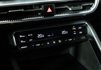 Подержанный автомобиль Kia K5 2020 года (18 фото)
