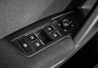 Подержанный автомобиль Volkswagen Tiguan 2018 года (15 фото)