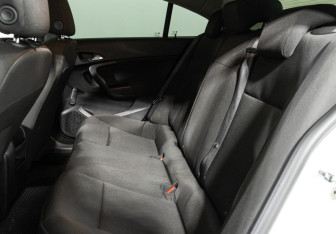 Подержанный автомобиль Opel Insignia Sedan 2014 года (10 фото)