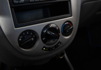 Подержанный автомобиль Chevrolet Lacetti Hatchback 2008 года (12 фото)