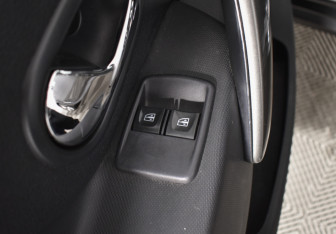 Подержанный автомобиль Renault Sandero 2019 года (8 фото)