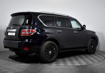 Подержанный автомобиль Nissan Patrol 2014 года (5 фото)
