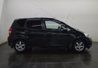 Подержанный автомобиль Honda Jazz 2008 года (4 фото)
