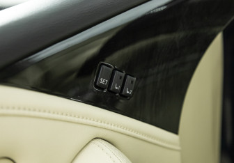 Подержанный автомобиль Infiniti QX80 2018 года (18 фото)