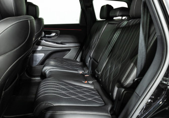 Подержанный автомобиль Exeed VX 2023 года (10 фото)