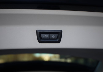 Подержанный автомобиль BMW X3 2024 года (31 фото)