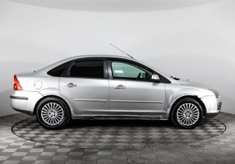 Подержанный автомобиль Ford Focus Sedan 2007 года (4 фото)