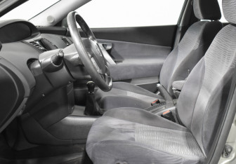 Подержанный автомобиль Nissan Primera Sedan 2006 года (10 фото)