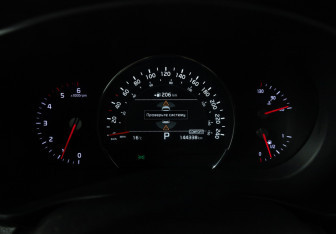 Подержанный автомобиль Kia Sorento 2018 года (12 фото)