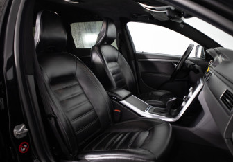 Подержанный автомобиль Volvo XC70 2015 года (18 фото)