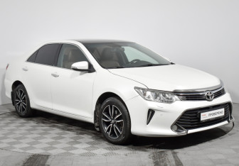 Подержанный автомобиль Toyota Camry Sedan 2016 года (3 фото)