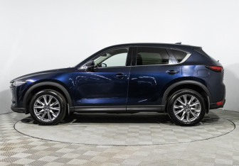 Подержанный автомобиль Mazda CX-5 2020 года (8 фото)