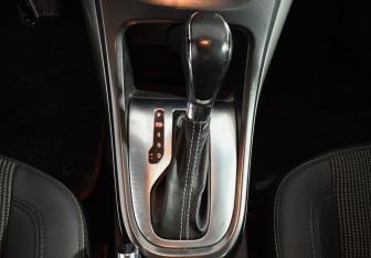 Подержанный автомобиль Opel Astra Wagon 2012 года (15 фото)