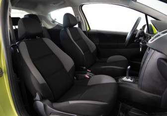 Подержанный автомобиль Peugeot 207 Hatchback 2008 года (9 фото)