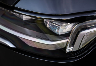 Подержанный автомобиль Cadillac Escalade Suv 2021 года (11 фото)