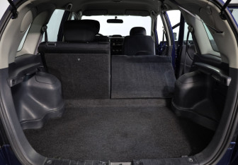 Подержанный автомобиль Suzuki Liana Wagon 2006 года (22 фото)