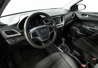 Подержанный автомобиль Hyundai Solaris Sedan 2021 года (11 фото)