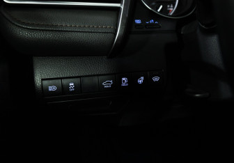 Подержанный автомобиль Toyota Camry Sedan 2020 года (17 фото)