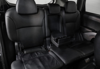 Подержанный автомобиль Mitsubishi Outlander 2012 года (20 фото)