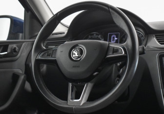 Подержанный автомобиль Skoda Rapid Liftback 2019 года (14 фото)