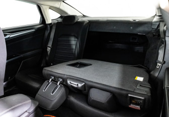 Подержанный автомобиль Ford Mondeo Sedan 2016 года (21 фото)