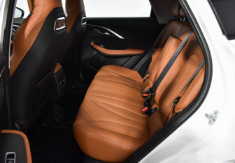 Подержанный автомобиль Omoda C5 2023 года (11 фото)