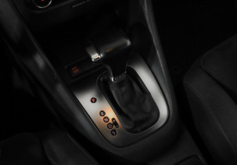 Подержанный автомобиль Volkswagen Golf Hatchback 2009 года (16 фото)