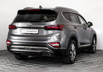 Подержанный автомобиль Hyundai Santa Fe 2019 года (5 фото)