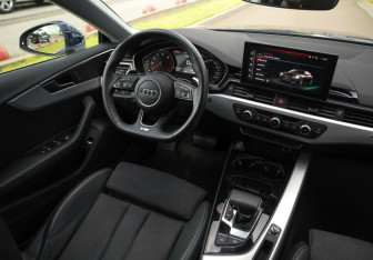 Подержанный автомобиль Audi A5 Liftback 2021 года (10 фото)