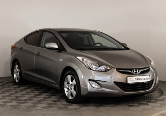 Подержанный автомобиль Hyundai Elantra Sedan 2012 года (3 фото)