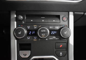 Подержанный автомобиль Land Rover Range Rover Evoque 2014 года (17 фото)