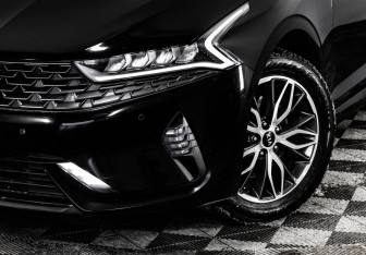 Подержанный автомобиль Kia K5 2021 года (3 фото)