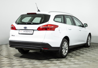 Подержанный автомобиль Ford Focus Wagon 2018 года (5 фото)