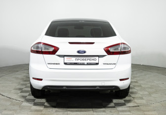Подержанный автомобиль Ford Mondeo Sedan 2014 года (6 фото)