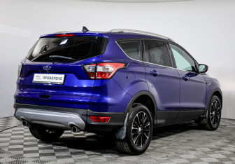 Подержанный автомобиль Ford Kuga 2017 года (5 фото)
