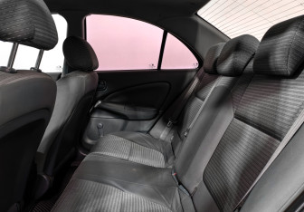 Подержанный автомобиль Nissan Almera Classic 2007 года (12 фото)