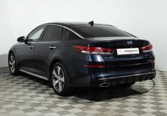 Подержанный автомобиль Kia Optima Sedan 2020 года (7 фото)