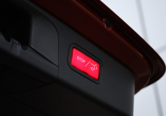 Подержанный автомобиль Mercedes-Benz GLC Coupe 2017 года (31 фото)