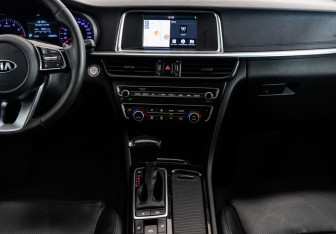Подержанный автомобиль Kia Optima Sedan 2019 года (14 фото)