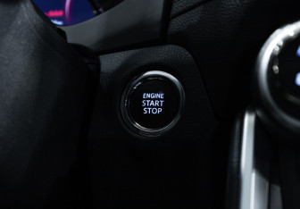 Подержанный автомобиль Toyota RAV4 2022 года (24 фото)