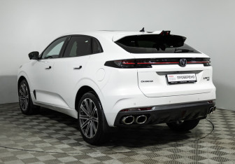 Подержанный автомобиль Changan UNI-K 2023 года (7 фото)