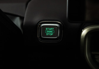 Подержанный автомобиль Soueast S09 2024 года (19 фото)