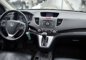 Подержанный автомобиль Honda CR-V 2014 года (14 фото)