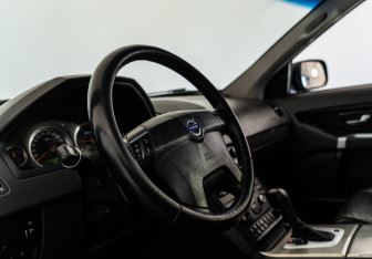 Подержанный автомобиль Volvo XC90 2008 года (11 фото)