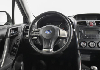 Подержанный автомобиль Subaru Forester Suv 2014 года (14 фото)